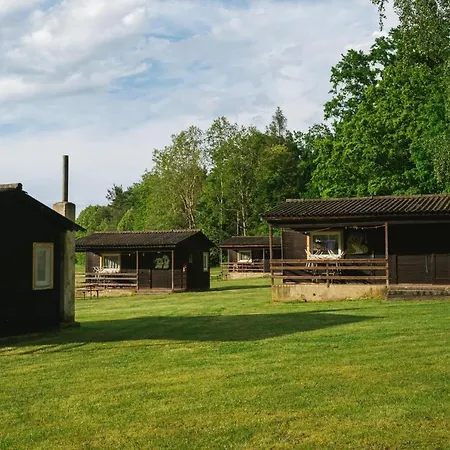 Autokemp Rusalka Lodge *